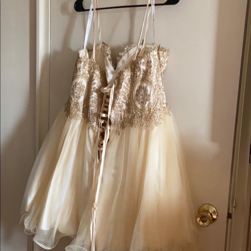 Dress - Picture 5 of 6